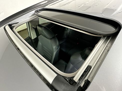 Used 2022 Toyota RAV4 XLE Premium image 20