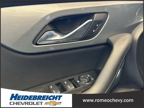 Used 2020 Chevrolet Blazer L FWD image 11