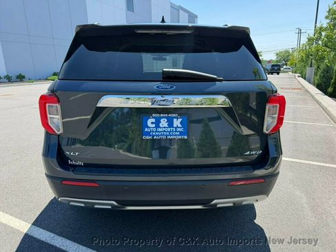 Used 2023 Ford Explorer XLT w/ Equipment Group 202A AWD/4WD image 4