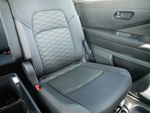 Certified 2025 Nissan Pathfinder SV w/ SV Premium Package AWD/4WD image 14