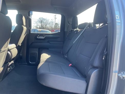 Used 2025 Chevrolet Silverado 1500 LT image 39