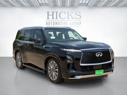 New 2026 INFINITI QX80 Luxe RWD image 3