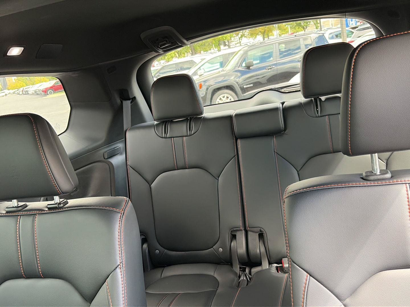 Used 2025 Honda Pilot TrailSport image 28