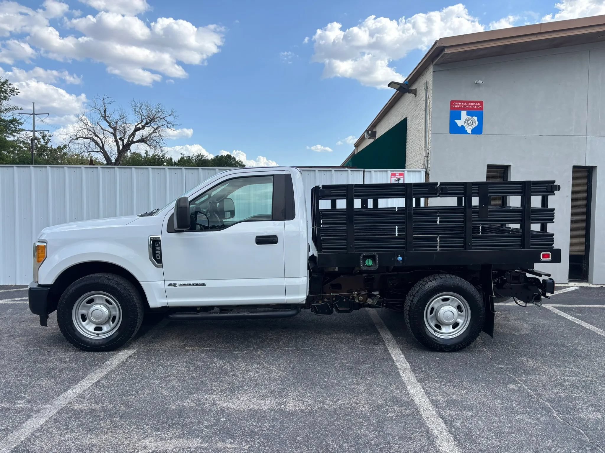 Used 2017 Ford F350 XL RWD image 2