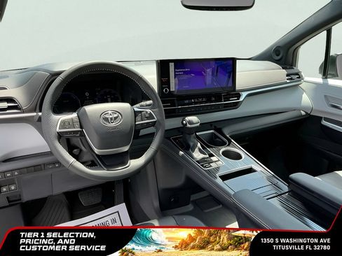 Used 2025 Toyota Sienna XSE w/ XSE Plus Package FWD image 28
