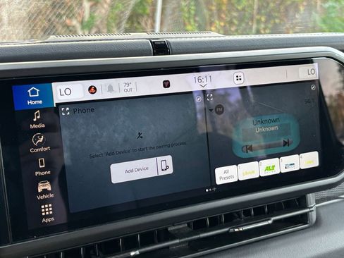 Used 2025 Jeep Wrangler Unlimited Rubicon image 21