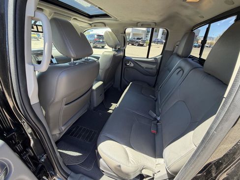 Used 2019 Nissan Frontier SL AWD/4WD image 18