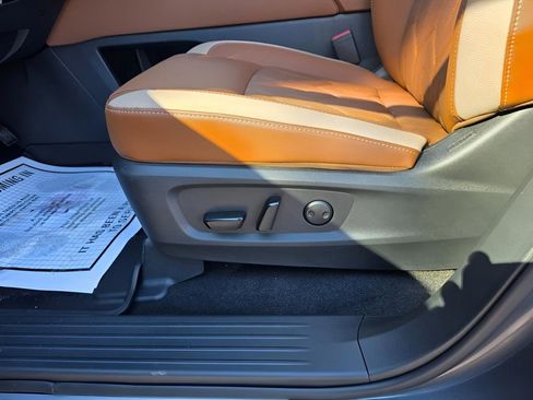 New 2026 Nissan Pathfinder Platinum image 22