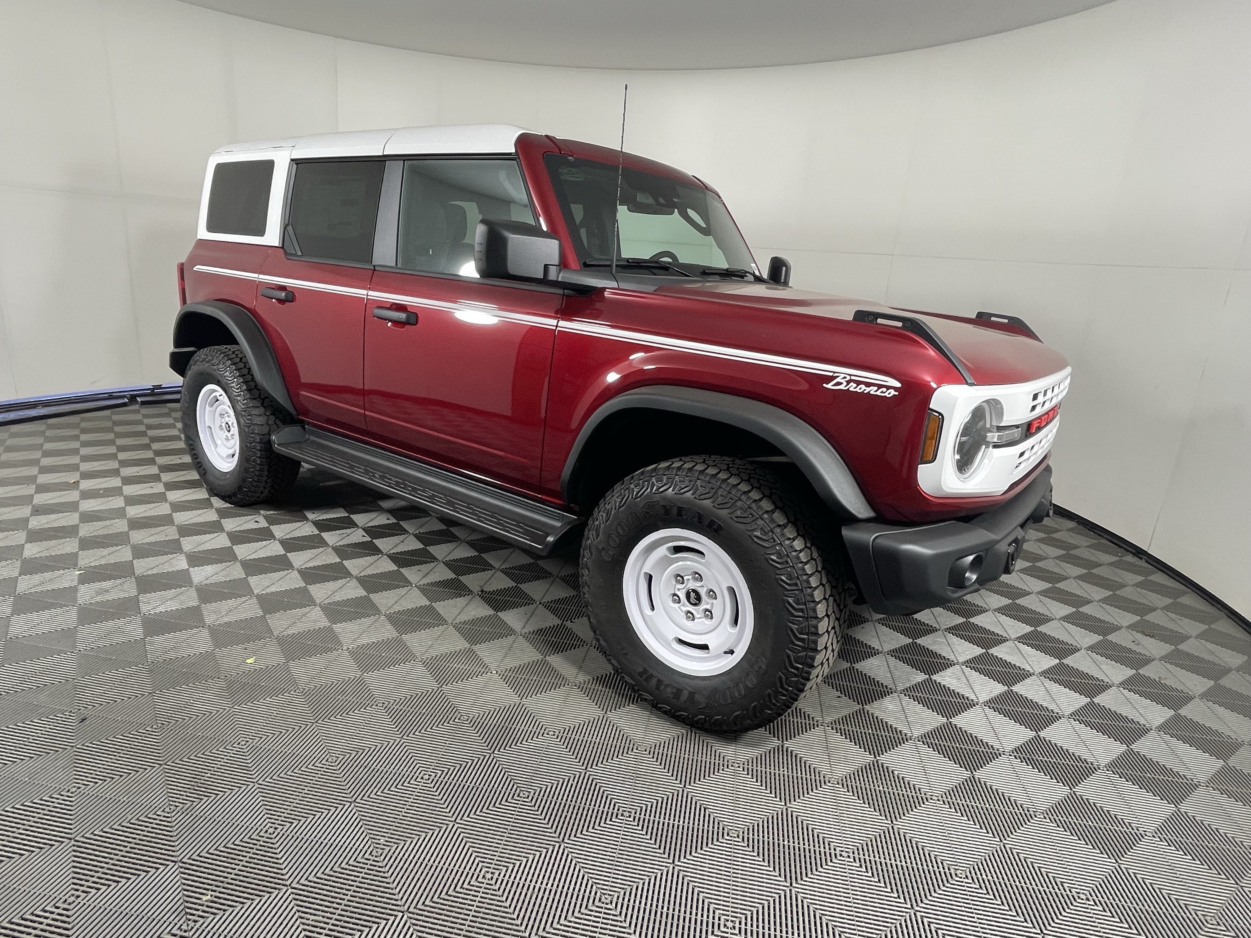 New 2026 Ford Bronco Heritage Edition AWD/4WD image 8