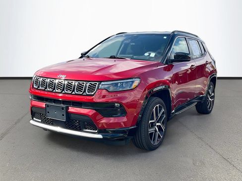 Certified 2025 Jeep Compass Limited w/ Elite Group AWD/4WD image 3
