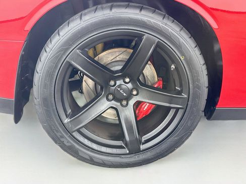 Used 2019 Dodge Challenger SRT Hellcat RWD image 30