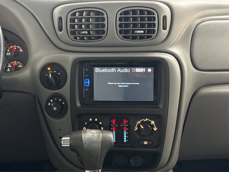 Used 2008 Chevrolet TrailBlazer 4WD w/ Off-Road Package image 13