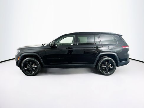Used 2023 Jeep Grand Cherokee L Laredo image 4