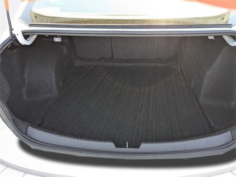 Used 2023 Chevrolet Malibu LT image 12