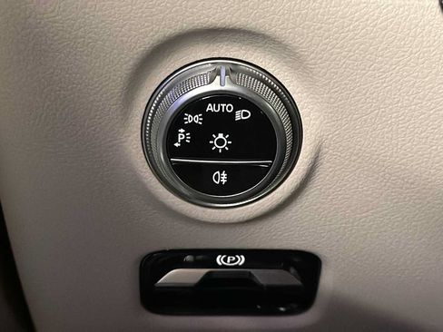 New 2026 Mercedes-Benz C 300 4MATIC Sedan image 17
