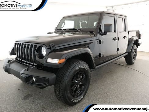 Used 2021 Jeep Gladiator Sport image 1