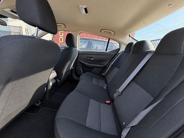 Used 2024 Nissan Sentra SV FWD image 31