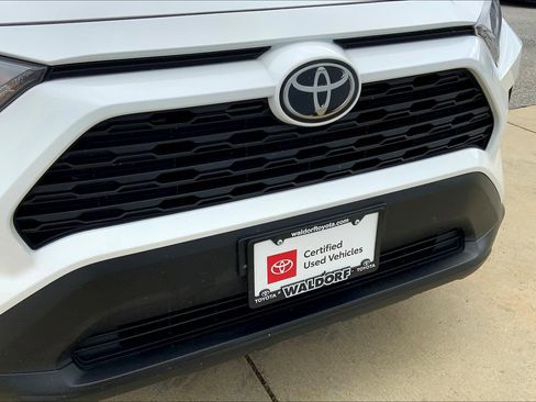 Used 2022 Toyota RAV4 LE AWD/4WD image 29