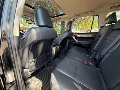 Used 2015 Lexus GX 460 w/ Comfort Package AWD/4WD image 18
