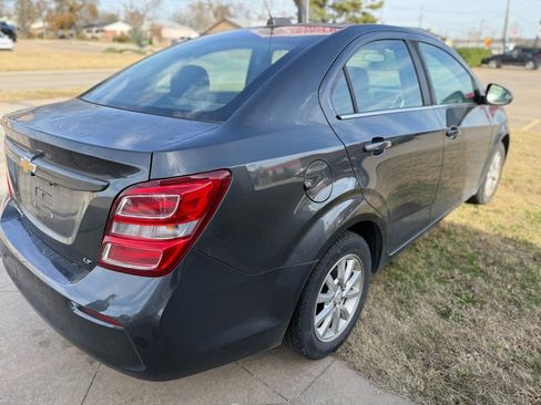 Used 2017 Chevrolet Sonic LT image 7