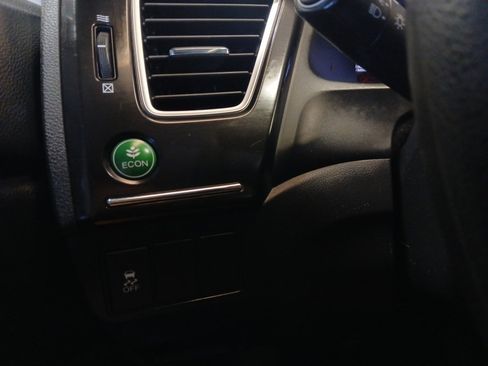 Used 2015 Honda Civic SE image 22