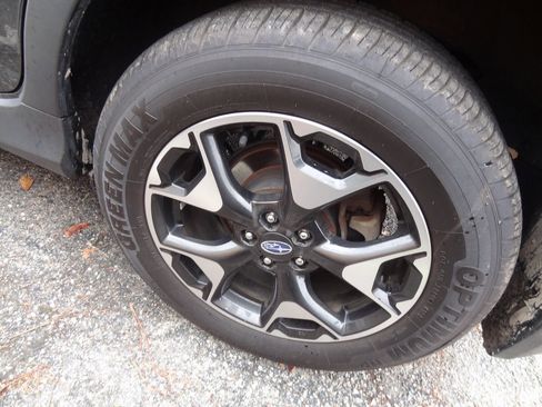 Used 2019 Subaru Crosstrek 2.0i Premium image 12