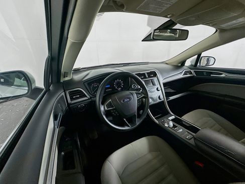 Used 2019 Ford Fusion S image 18