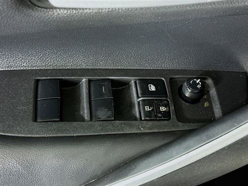 Used 2021 Toyota Corolla SE w/ Carpet Mat Package (TMS) image 23