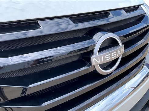 Used 2025 Nissan Pathfinder SV AWD/4WD image 28