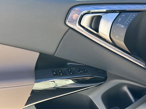 New 2026 BMW X3 xDrive30 w/ Premium Package image 13