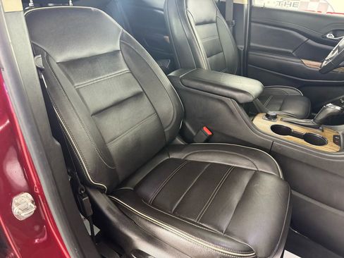 Used 2019 GMC Acadia Denali w/ Technology Package image 37