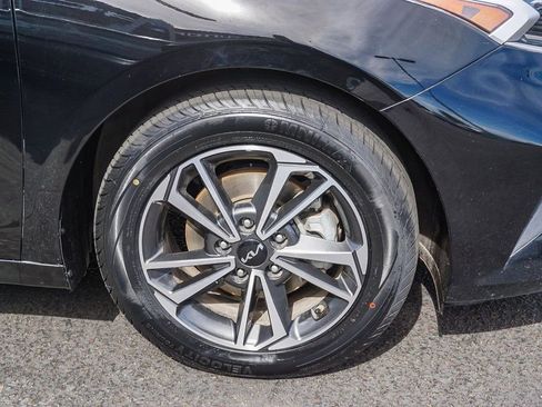 Used 2023 Kia Forte LXS image 10