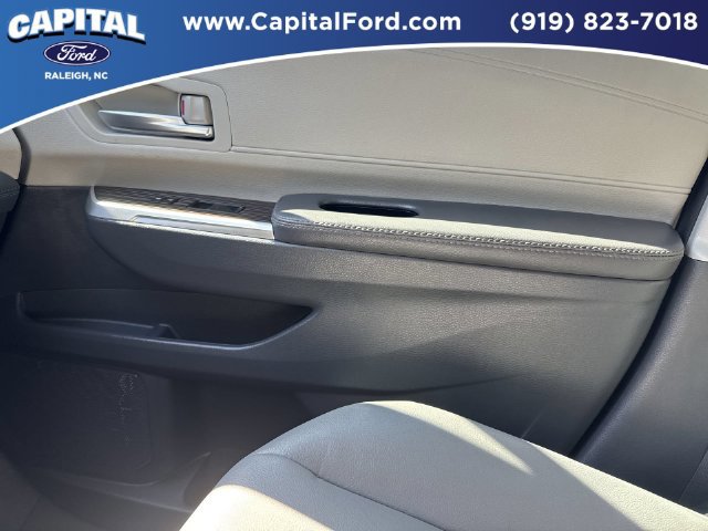 Used 2024 Toyota Sienna XLE FWD image 29