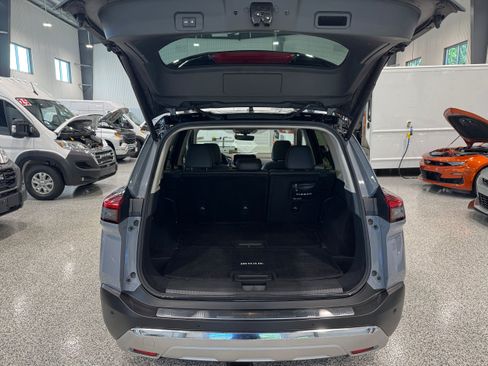 Used 2023 Nissan Rogue Platinum AWD/4WD image 9