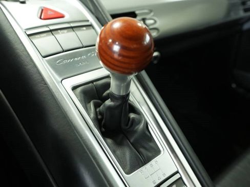 Used 2005 Porsche Carrera GT image 19