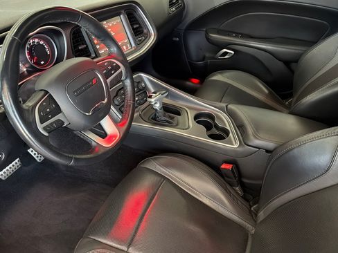 Used 2016 Dodge Challenger R/T RWD image 12