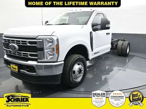 Used 2024 Ford F350 XLT image 1