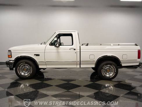 Used 1994 Ford F150 XLT image 2