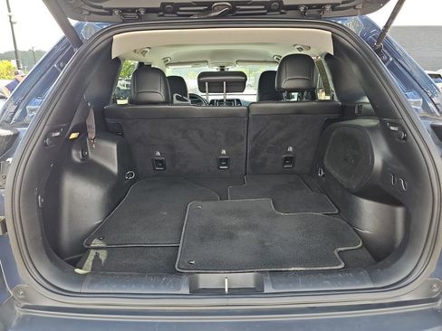 Used 2019 Jeep Cherokee Limited AWD/4WD image 16