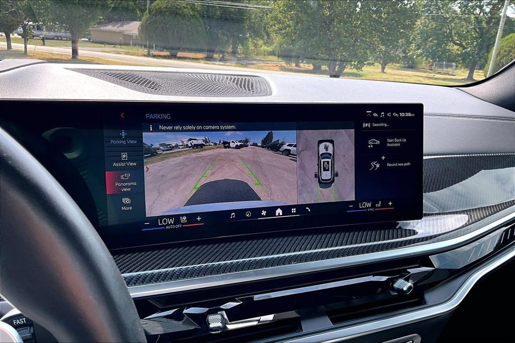 Used 2024 BMW X5 M60i AWD/4WD image 19