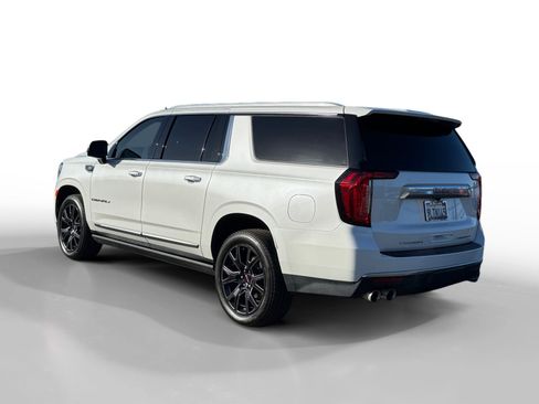 Used 2023 GMC Yukon XL Denali image 3