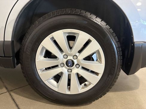 Used 2015 Subaru Outback 2.5i Premium AWD/4WD image 48