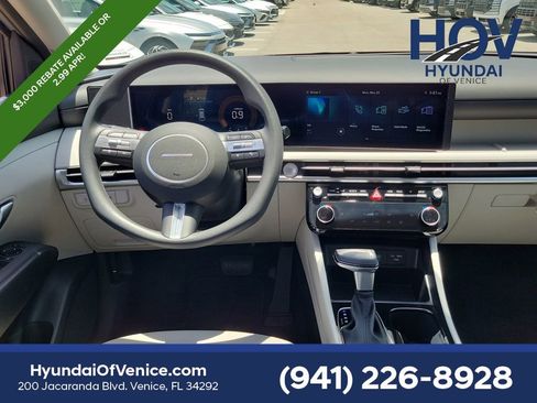 Used 2026 Hyundai Tucson SEL FWD image 18