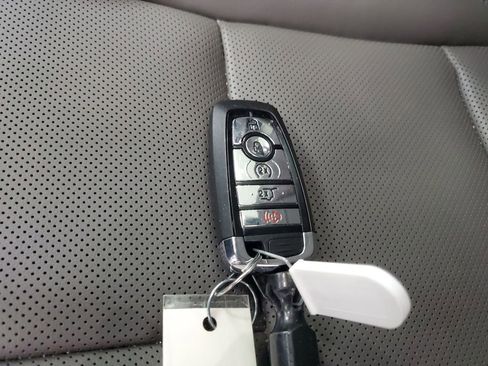 Used 2024 Lincoln Corsair AWD w/ Equipment Group 101A image 28