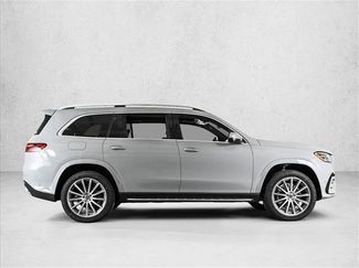 New 2026 Mercedes-Benz GLS 580 4MATIC video 4