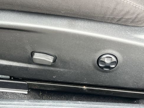 Used 2021 Dodge Challenger SXT w/ Blacktop Package image 17