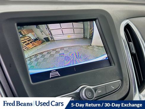 Used 2021 Chevrolet Equinox LT image 14