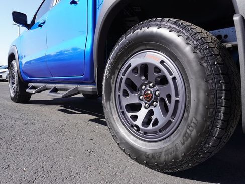 Used 2025 Nissan Frontier PRO-4X AWD/4WD image 6