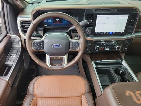 Used 2026 Ford F350 King Ranch w/ FX4 Off-Road Package image 17