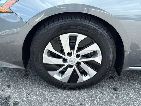 Used 2020 Nissan Altima 2.5 S FWD image 10